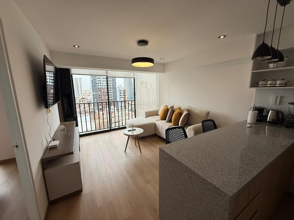 Modern and Cozy Apartment - 1