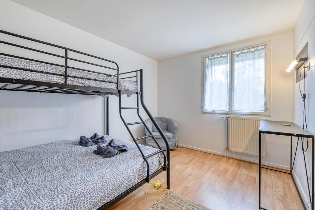 Serrissiens Cordeliers, 5-room house, 15 min from Disney - 2