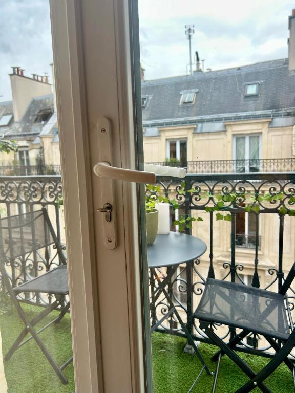 Appartement typique Parisien - 5
