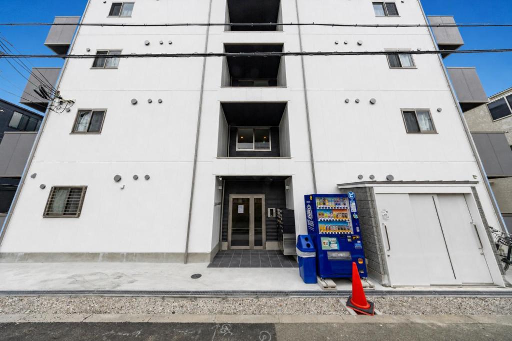 Tsuruhashi Hub Stay