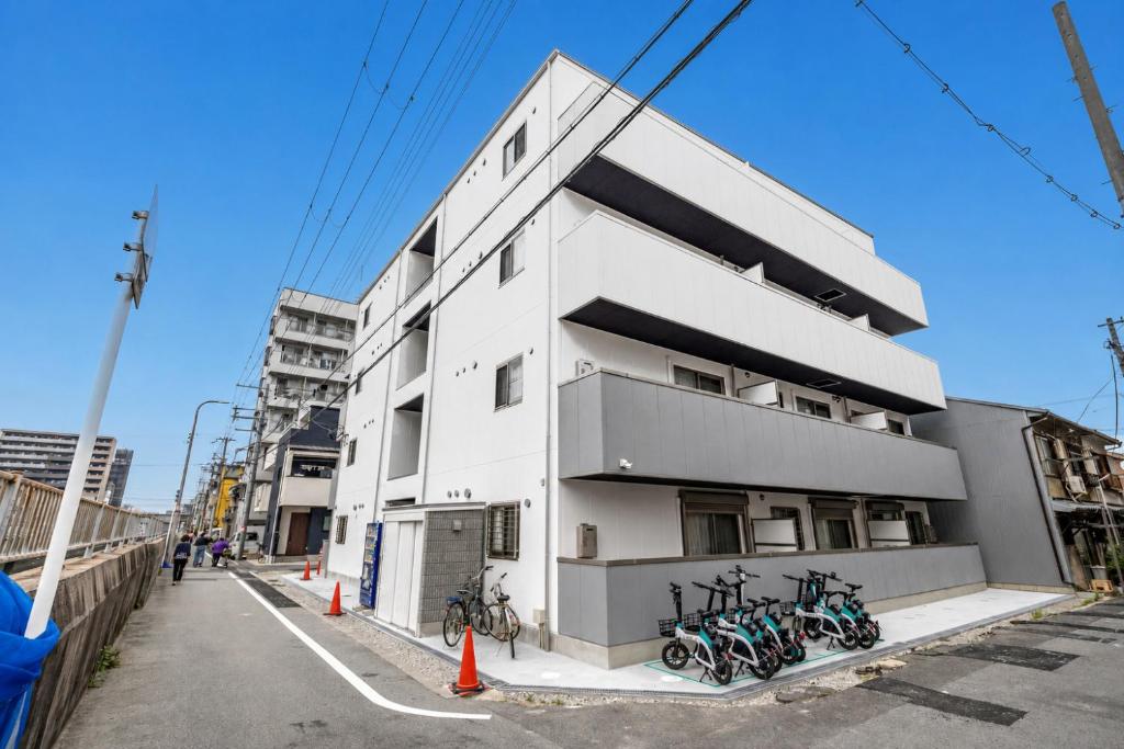 Tsuruhashi Hub Stay