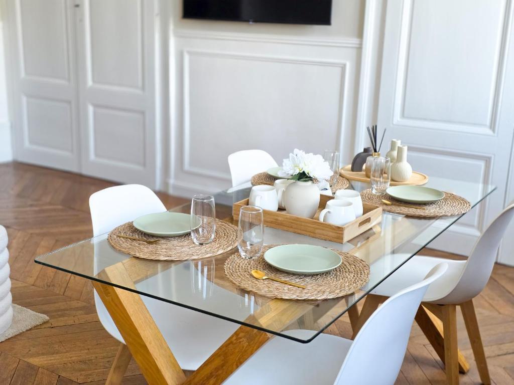 Appartement rénové avec vue Rhône - Centre - 2