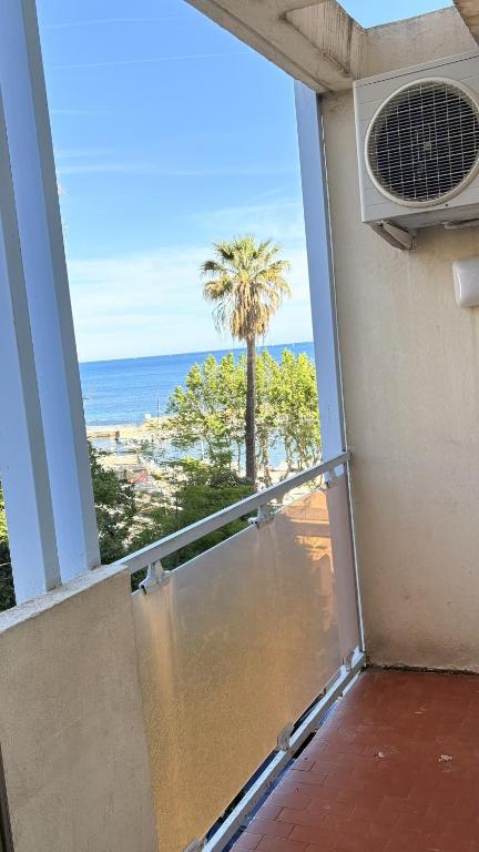 Goeland 3, studio classé climatisé, wifi, terrasses petite vue mer latérale au 3 ème étage sans ascenseur - 5