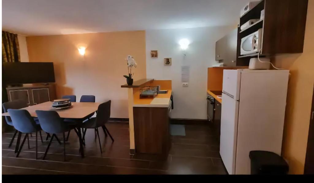 Cocon cosy et spa au Château des Magnans Jausiers piscine inaccessible 1-11 au 19-12 - 4