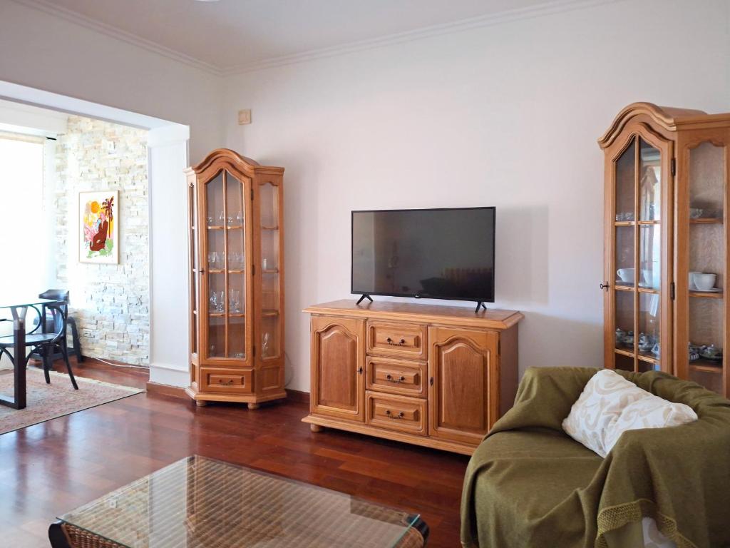 Stunning Sea View Apt with BBQ patio & Parking - 5