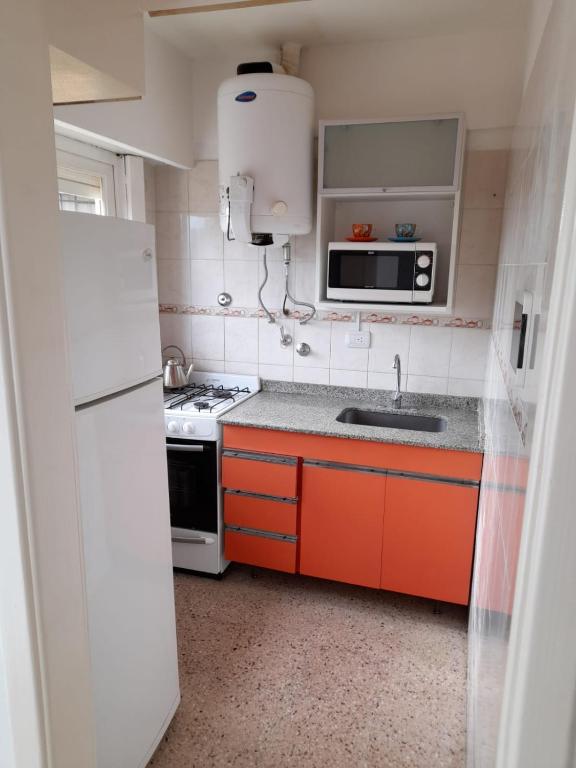 Excellent 2 rooms in front with balcony - 1