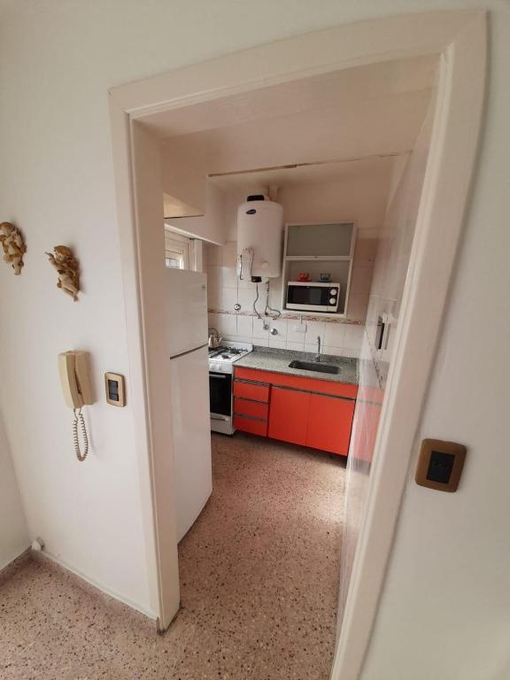 Excellent 2 rooms in front with balcony - 2