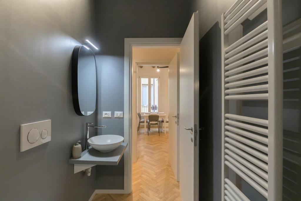 Modern Comfort in the Heart of Bologna - BeMyHost - 3