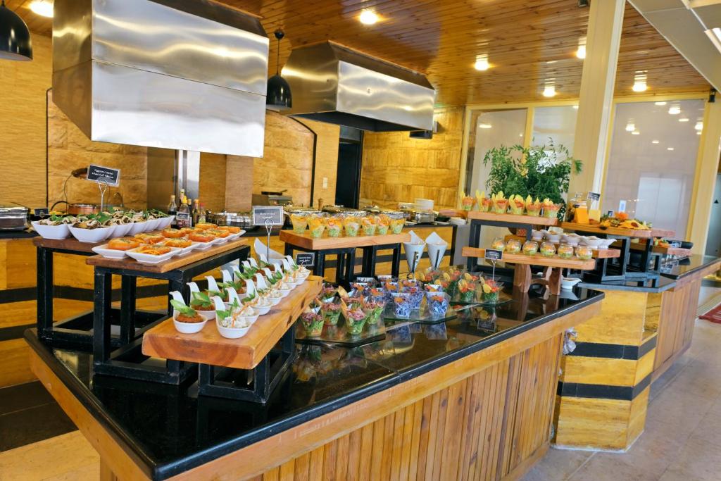 Alimentos e Bebidas