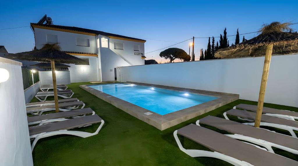 Apartamento familiar en Conil - Piscina compartida parking y playa cerca en coche - 1