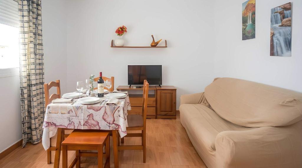 Apartamento 2 dormitorios con aire acondicionado Solo familias y parejas - 2