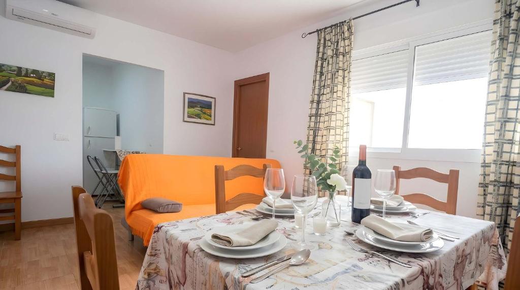 Apartamento 2 dormitorios con aire acondicionado Solo familias y parejas - 3