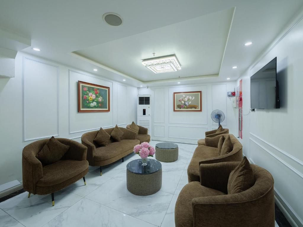 New Century Hotel