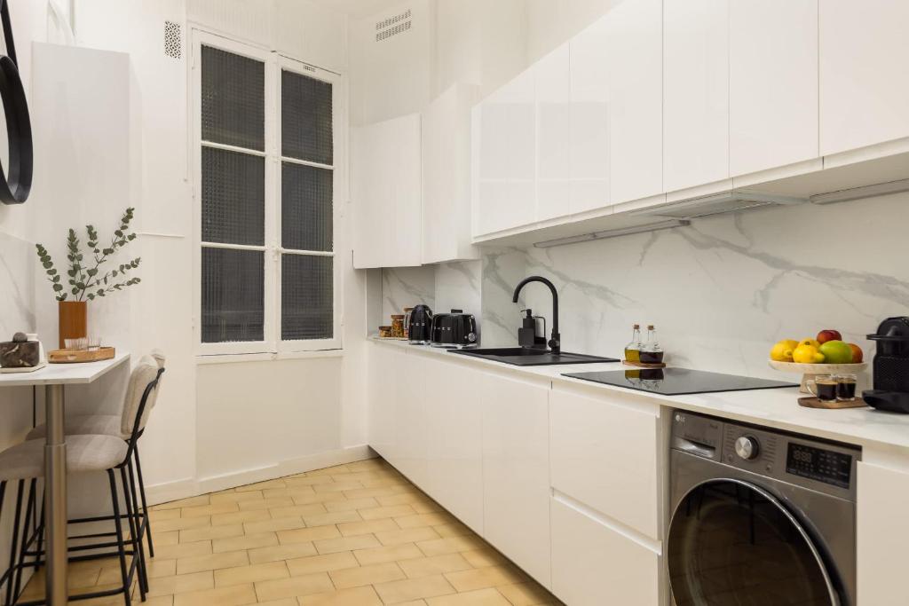 Exceptional Eiffel Tower Gem 4BED 8P in Trocadero - 3