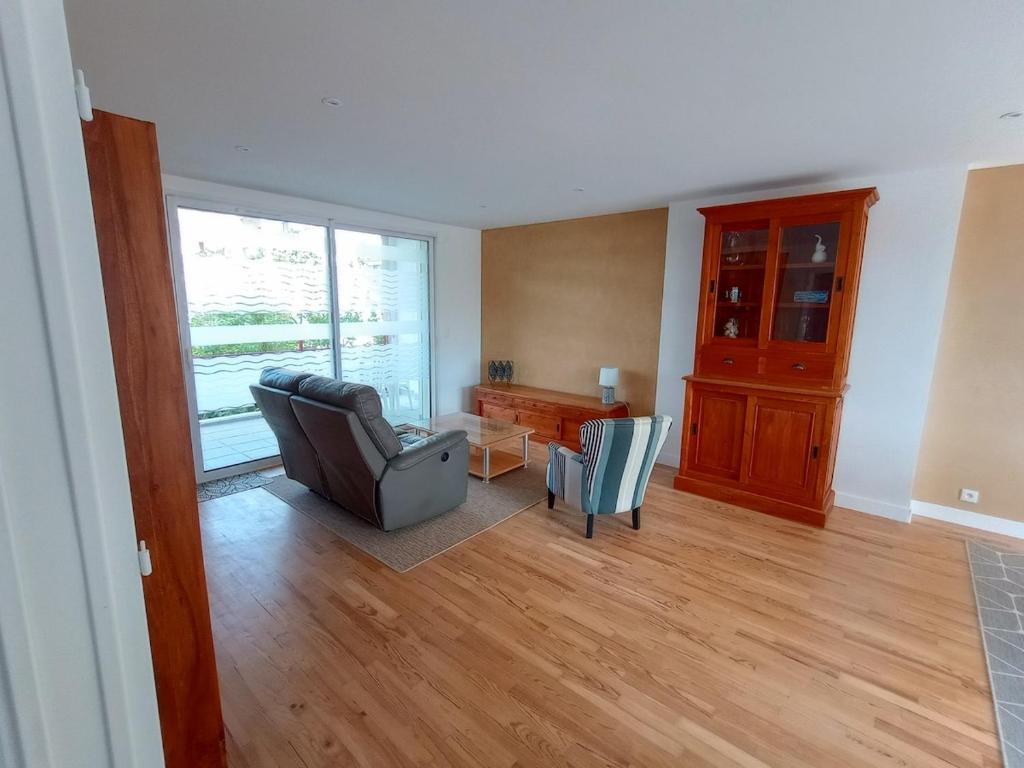 Appartement de 99m2 proche de la mer rénové, 3 chambres - 5