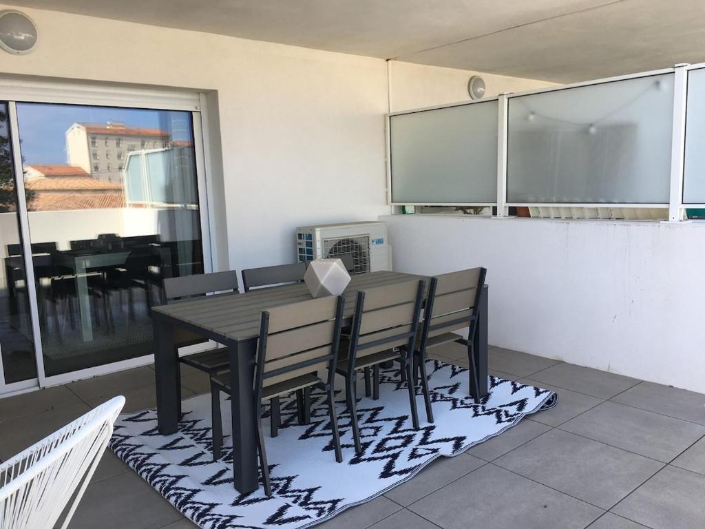 Porto-Vecchio 2-bedroom apartment, pool - 4