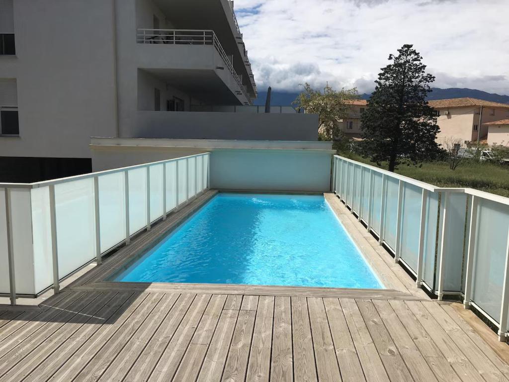 Porto-Vecchio 2-bedroom apartment, pool - 1