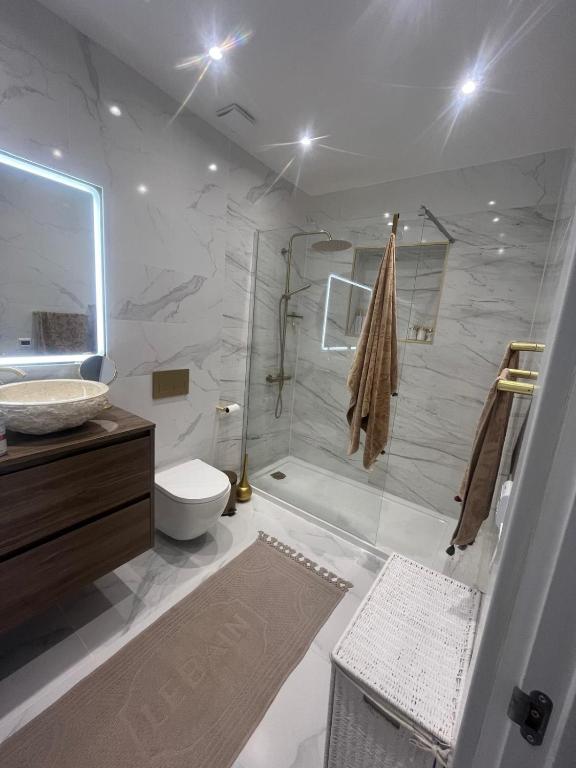 Stylish Villa Near the Beach in Marbella - 3