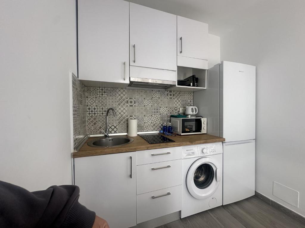 Cozy Studio with AC & Barbecue, close to the Sea - 4