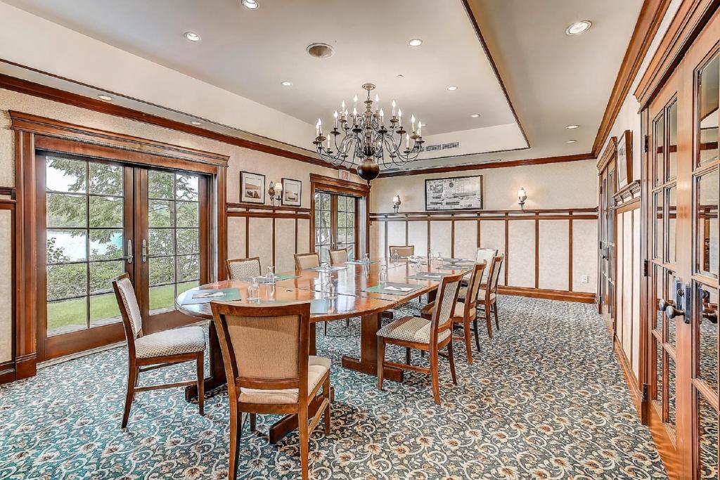 Banquet hall