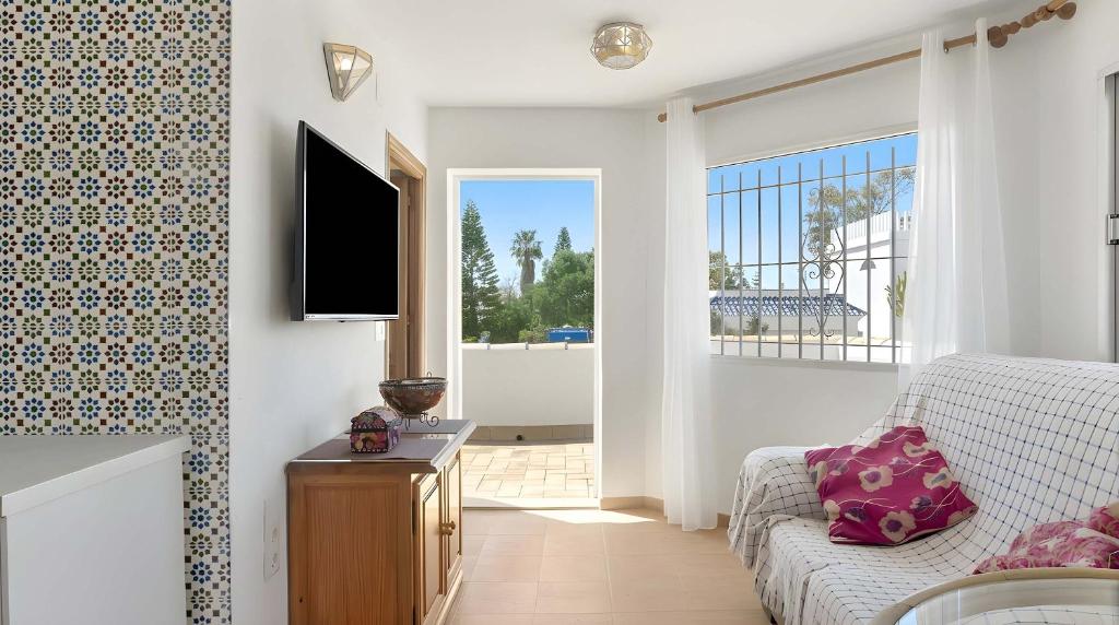 Apartamento con piscina compartida cerca del centro - 4