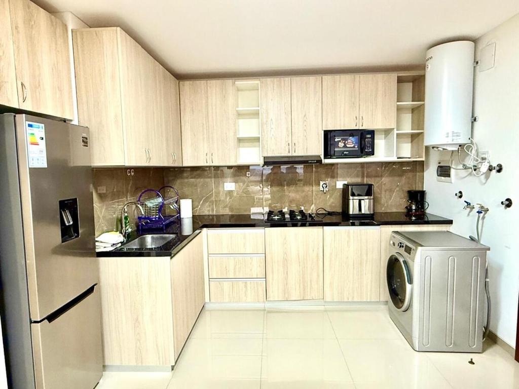 Luxury 2 and 2 apartment with lots of amenities - 4