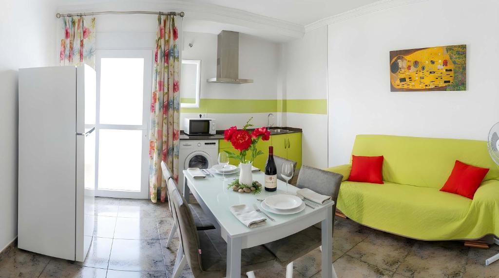 Apartamento con con balcon ideal para familias cerca de la playa - 3