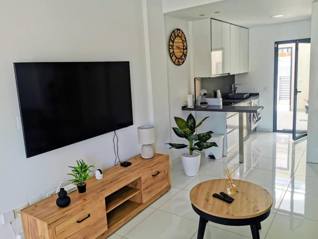 Luxury Apartment with Private Pool & XXL Terrace - 5
