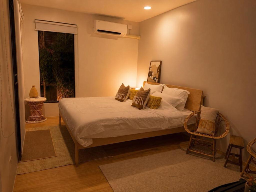 1Room 1 min to Chiang Mai Gate and motor rent