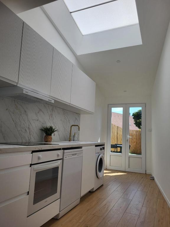 petite maison avec jardin - 4