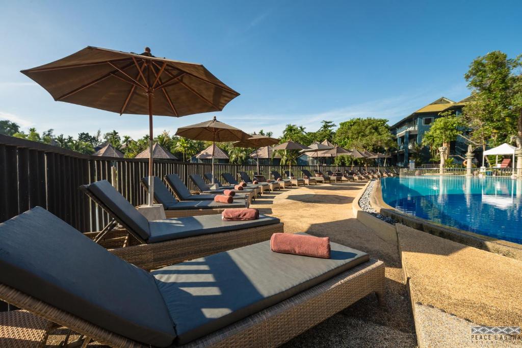 スイミングプール