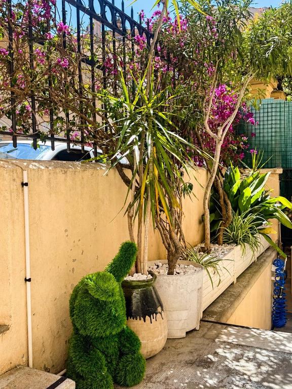 Quiet Private Apartment - 2min Train Station - 5min Palais Croisette - Private entrance - 2