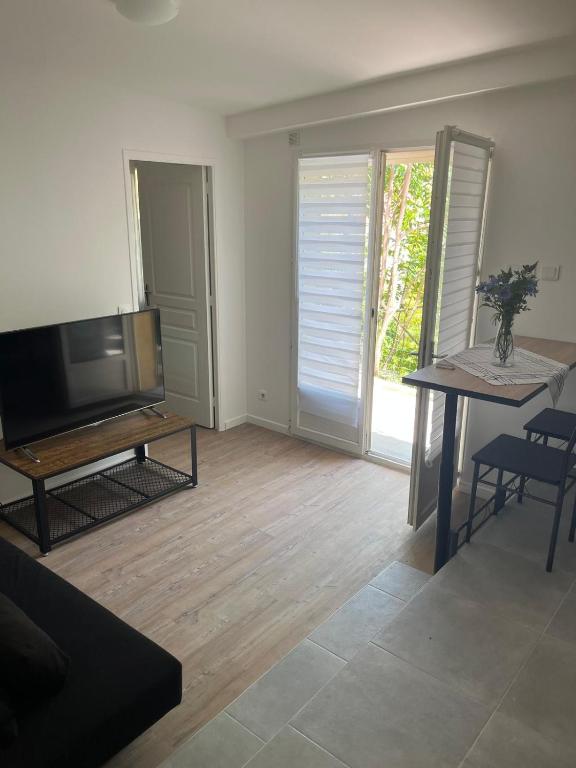 Renovated apartment in Nice! 5-minute walk from the sea! - 4