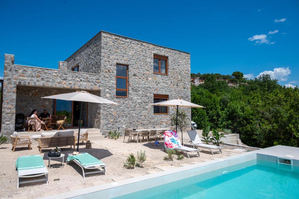 Casa Del Sol - Modern stone villa with private pool in Lustica - 1