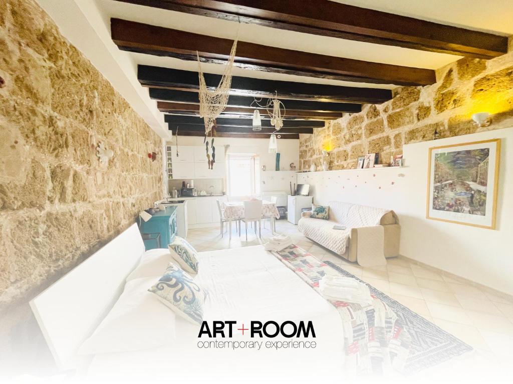 Catalan Art Room Studio Apartment - 1