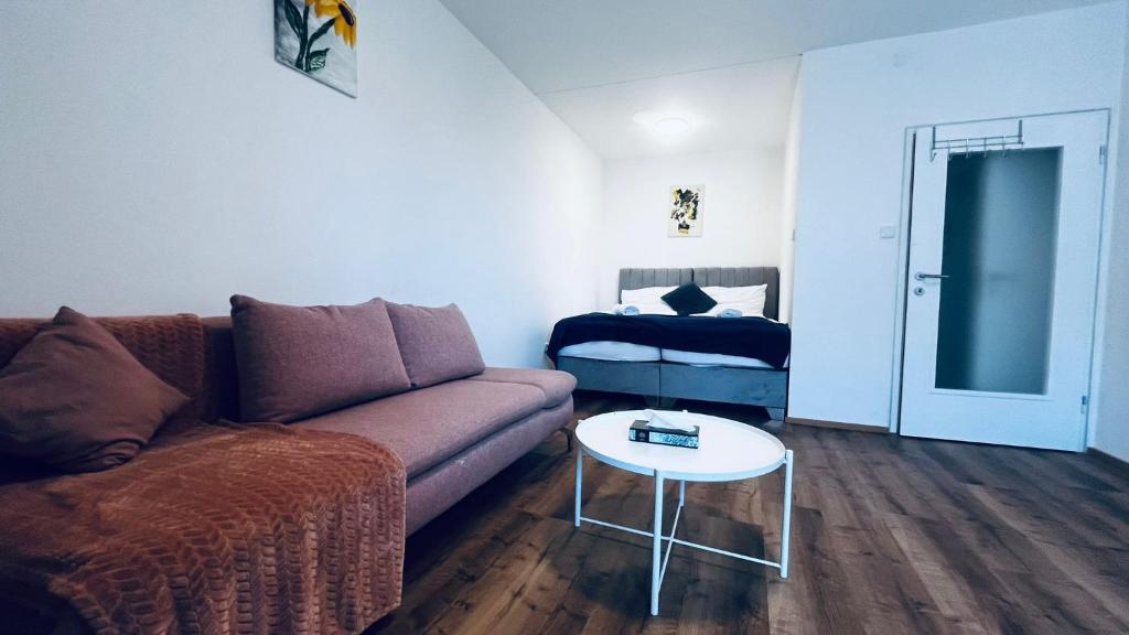 Studio Apartment at Train station and City center - 2