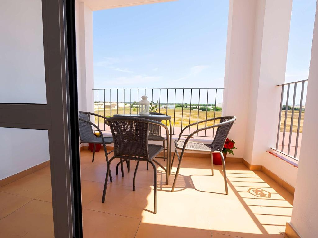 Apartamento con piscina compartida y parking gratis cerca de Tartessus - 3