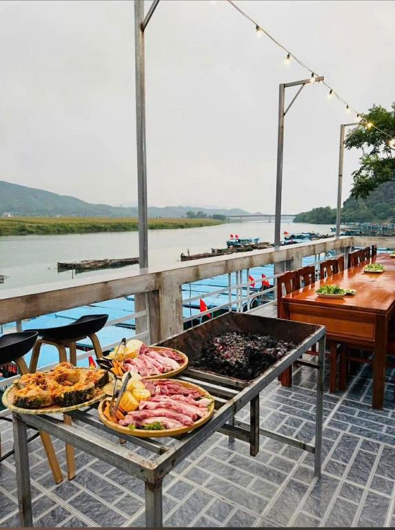 Jade River Phong Nha