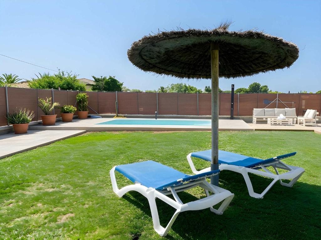Casa Privada con Jardin Barbacoa y Piscina privada solo familias - 5