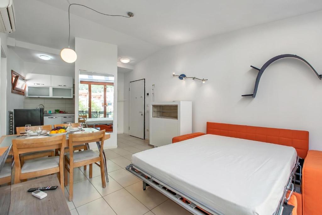 Garda Therme Apartment with Balcony & Mountain Views - Happy Rentals - 4