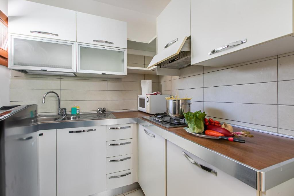 Garda Therme Apartment with Balcony & Mountain Views - Happy Rentals - 5