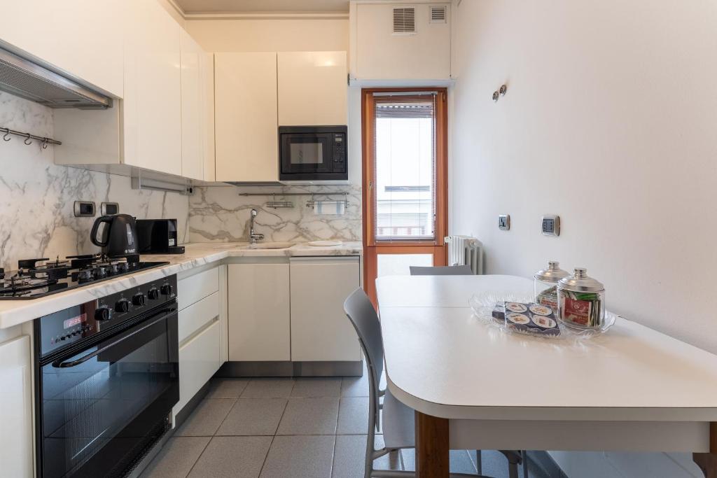 Gardone Apartment lake view and free parking - 5