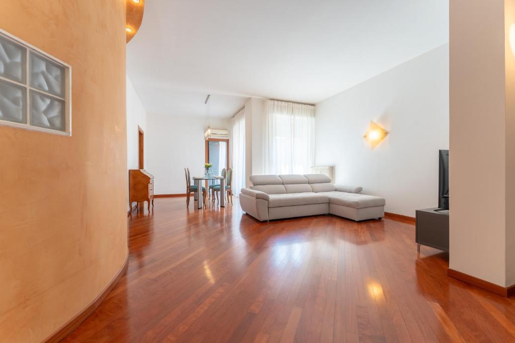 Valverde Home - 2