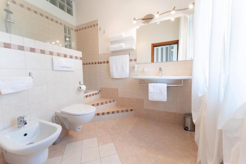 Valverde Home - 4