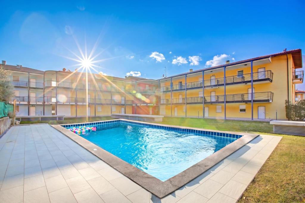 Torbolino - Apt with Balcony. Pool & Views - Happy Rentals - 2