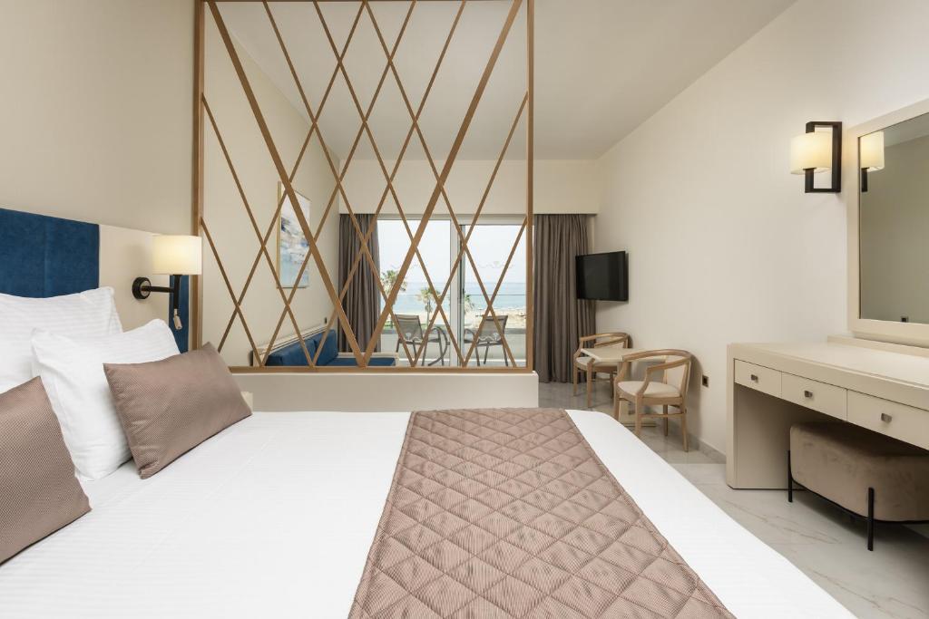 Vantaris Palace — Hotel rooms in Georgioupolis