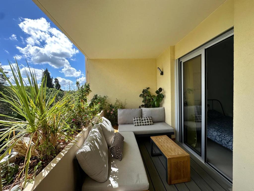 Le Rambot - appartement de charme avec grande terrasse parking centre ville - proche Bellegarde - 4