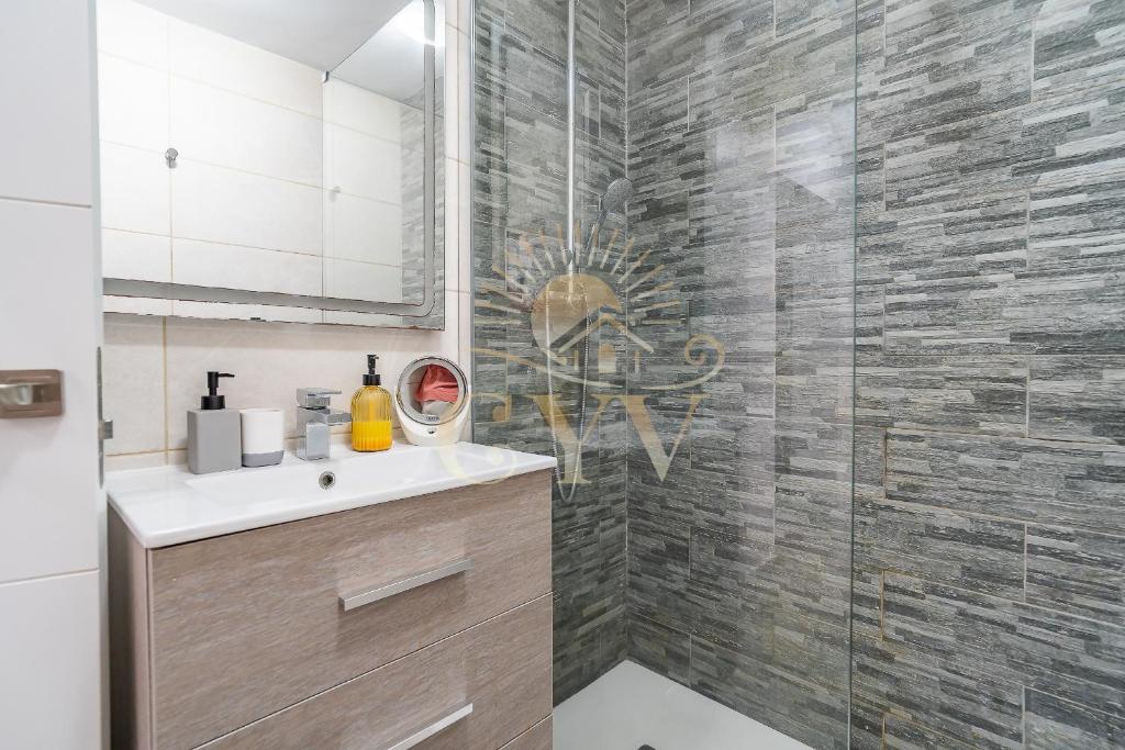 CYV - Modern choice for couples in good location - 4