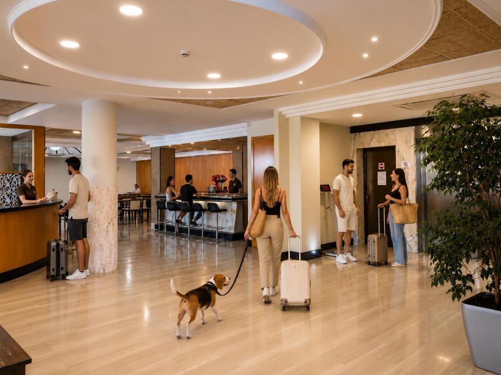 Hotel Astoria Park — Restaurant & bars in Lloret de Mar, Catalonia
