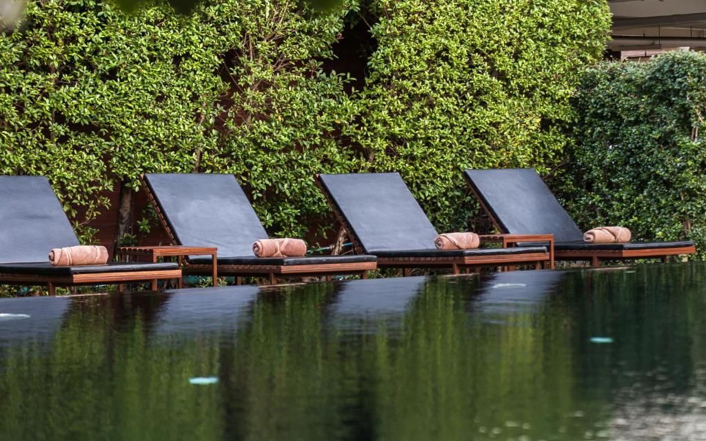 สระว่ายน้ำ